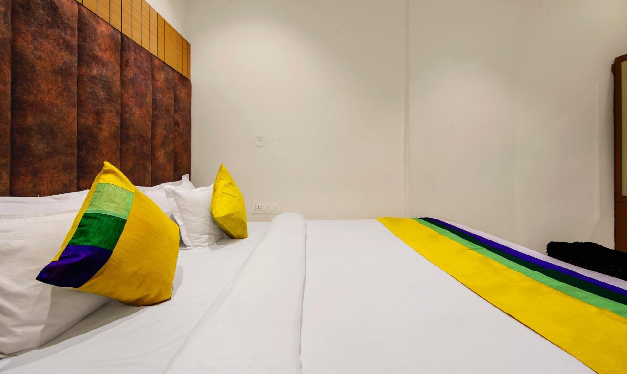 Itsy Hotels Sehdev Residency, Near Golden Temple Амритсар Екстериор снимка