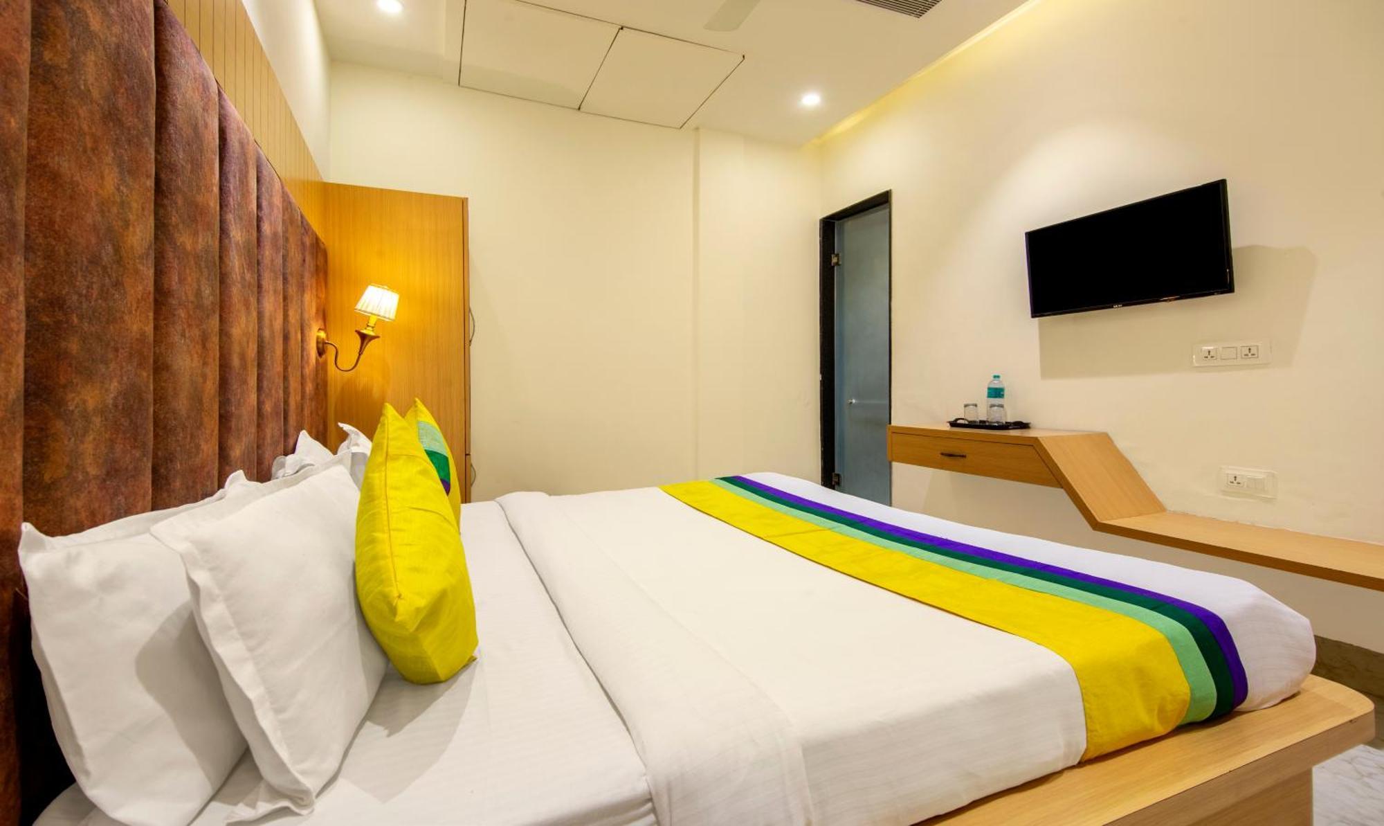 Itsy Hotels Sehdev Residency, Near Golden Temple Амритсар Екстериор снимка